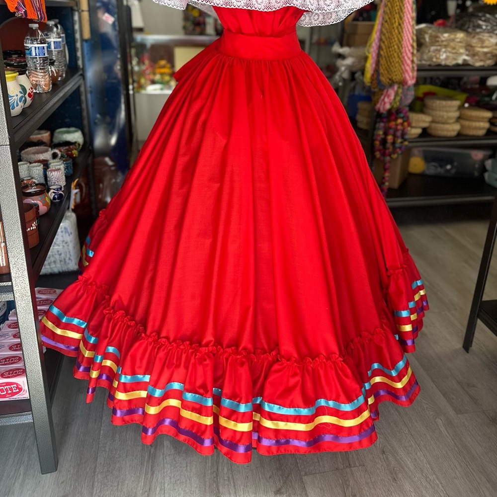 Red Beautiful folkloric Mexican skirt